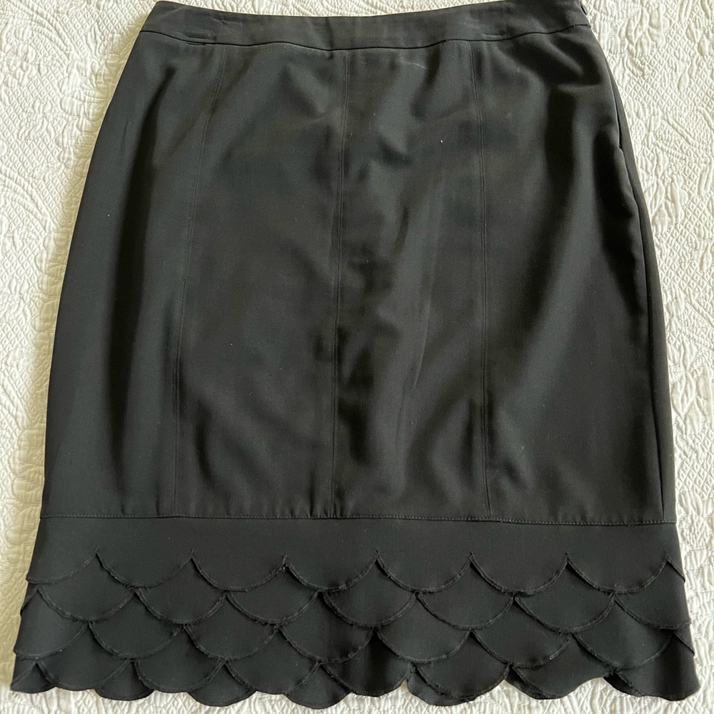 Black scallop trimmed skirt. Size 10